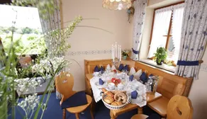 Ferienwohnung 1 Hochstaufen, 60qm OG, 2 Schlafräume, Wohnraum m. Küchenzeile,Dusche/WC,Balkon,Sat-TV,WLAN max 5 Personen - Image 3