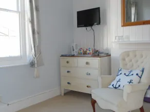 Cherry End Bed and Breakfast - Image 4