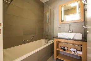 Ski-in/ski-out & foot of the slopes, 3rd floor, view ski slopes, fitness, swimming pool, sauna - Image 3