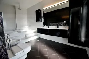 Beautiful and spacious penthouse with big terrace with sea view! - Image 3