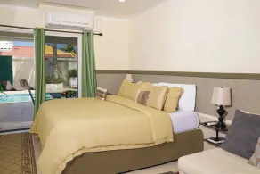 Luxury Beach Suite With Pool 5 mins Away From Beach - Beach Chairs Included! - Image 4