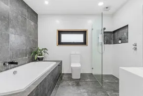 An absolute showstopper with heated  pool sleeping 14 guests - Image 3