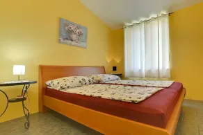 Ferienwohnung nur 500 Meter bis zum Kieselstrand mit großem Pool , Schlafzimmer, Bad, Küche, Klima, WLAN - Image 3