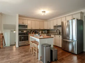 Sunset Lakehouse Retreat - Image 3