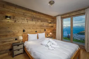 Chalet Micheline - Four Bedroom Chalet, Sleeps 10 - Image 5