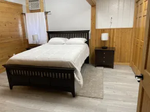 Cozy first floor at the heart of downtown Viroqua - Image 4