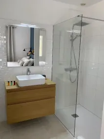 LE PONT Junior Luxury Suite with private Jacuzzi - Image 5