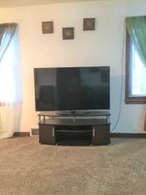 2 bedroom, 1 bath apartment . Walk to Mayo, trails, parks, shopping, restaurants - Image 2