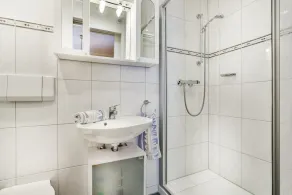 Ferienwohnung Steinberg, 1-3 Personen, 58 qm, Dusche/WC, TV, 2 separate Schlafzimmer, Geschirrspüler, Süd-West - Image 2