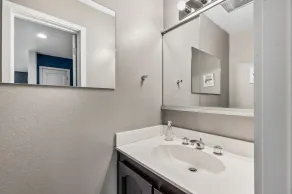 Mid-Century Modern Home in Continental Country Club - East Flagstaff - Image 4