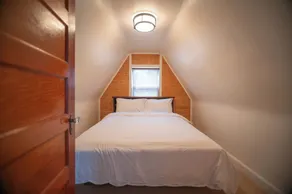 Hot Tub, A/C, Arcade, Fire Pit, King Beds, 5 Min to Water, - Image 3