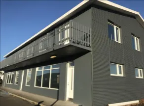 Black Beach Guesthouse - Image 3