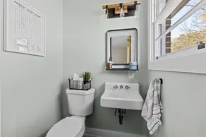 Quiet and Cozy with Outdoor Space - Image 4