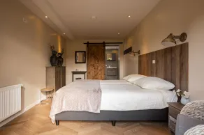Welcome to our beautiful bed and breakfast, pure quality of h - Image 5