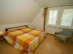 Holiday home with private pool and views - Image 5