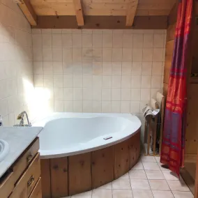 Spacious Wooden Chalet near Verbier with Jacuzzi!  - Image 2