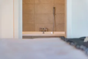 Waters Edge -  a holiday let by Bloom Stays that sleeps 15 guests  in 6 bedrooms - Image 3