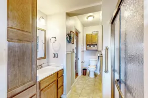 7BR Modern Farmhouse on Sustainable Working Farm - Image 4
