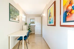 Luxury 2 bedrooms penthouse in the city center - Image 4