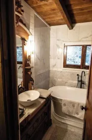 JuneBug Log Cabin, Nashville Music History, Dreamy Loft Suite, Stone Frpl. - Image 5