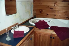 Jaw-Dropping Coastal Mountain & Ocean View Post & Beam Log Getaway - Image 2