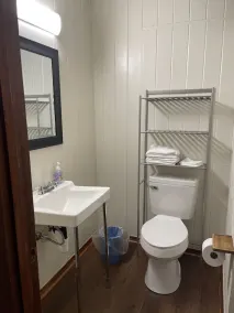 The Cottage at Circle4B Ranch - Image 4