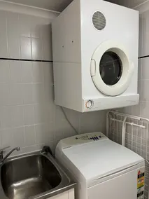 City Escape Mounts Bay Apartment. Near Kings Park -  Parking - Wifi - Image 2
