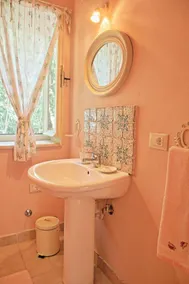 Prasini Luxury Cottage - Image 3