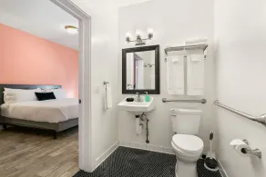 The Iris Motel - Image 3