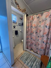 Family Friendly Shack with Bay Views - Image 2