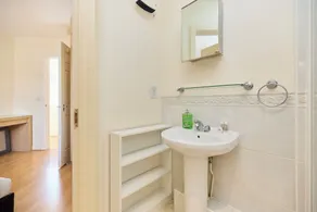 Beige & Timber Flat Edgware - Image 3