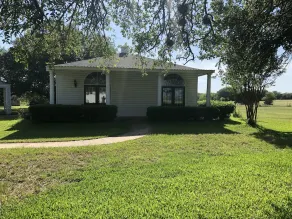 Cozy cottage on 57 acre farm - Image 4