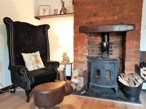 Cosy Cottage with log burner, in the hart of the Norfolk countryside - Image 3