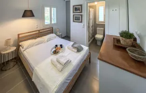 Gorgeous Home In Sifnos - Image 3