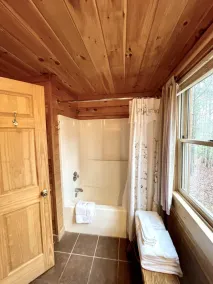Romantic Laurel Wood Home with Private Hot Tub - Image 2