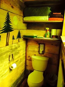 1 Schlafzimmer 1 Bad, Baumhaus von einem 20 ACRE PRIVATE LAKE - Image 3
