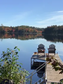 Afsondret Lakefront Log Home With Private Shore. Fantastisk svømning, fiskeri - Image 2