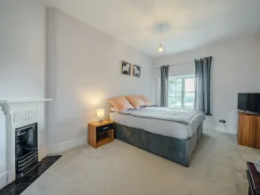A lovely three bedroom home, perfect for friends and family alike. - Image 5