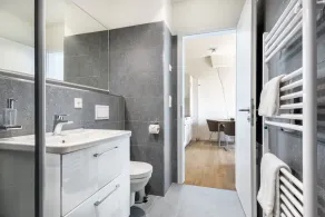 Topmodernes Hafenapartment mit Balkon und Tollem Ausblick in Hervorragender Lage - Image 4