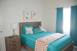Modern Gem w/free parking on premises - Image 5