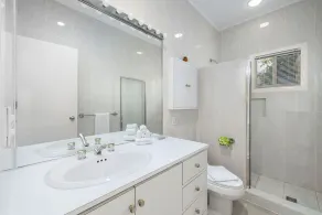 3BR 3BA Pool *DownTown * Short Walk to Beach* - Image 5