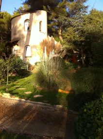 Ved foden af ​​Sainte Victoire websted et par kilometer fra Aix en Provence ejendom 1. 5 ha - Image 5