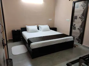 River View Delhi home stay - Image 3