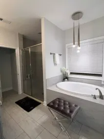 LUX House! HOT TUB! 4 min to campus. Golf lot - Image 2