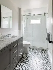 Newly Renovated \"Yellow Door Ranch\" on 7 acres sleeps 10 - Image 3