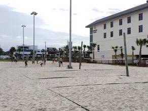 The Place to Be !! Walk 2 Beach, Restaurants, Activities - Image 3