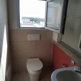 Terrazzo vista mare, 2 bagni, 3 camere, soggiorno WiFi Linkem, parking, 2 km mar - Image 3
