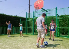Zecamping 4 Etoiles Familial Animaux Acceptes Terrain Multisports - Image 4