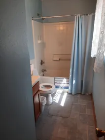 4 Bedroom-2 Full Baths Close to lake - 20 min to airport - Image 2