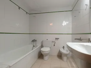 Appartement Lumineux avec Jardin, Piscine et Parking à 600m de la Plage du Port de Llançà - Image 2